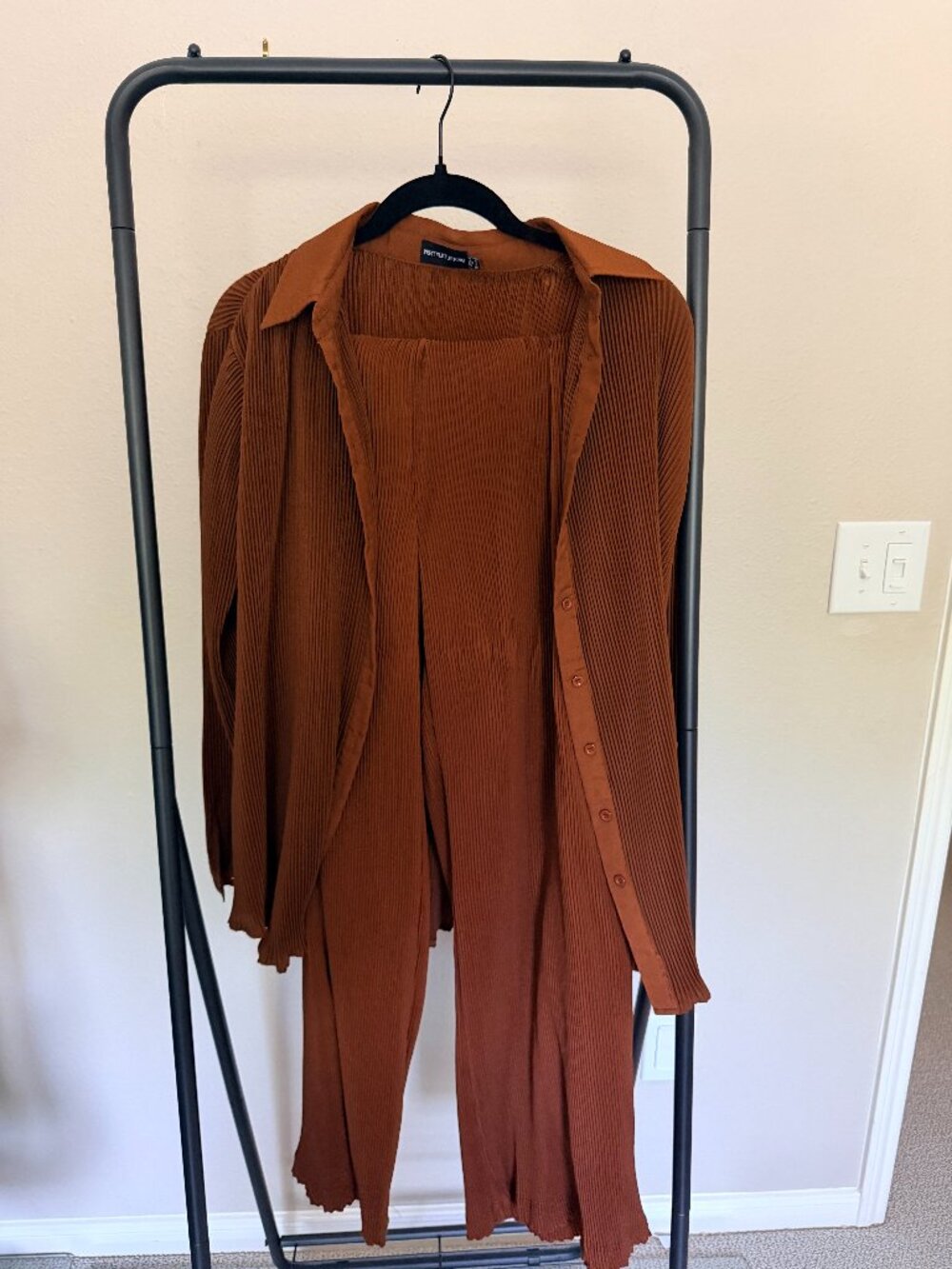 LIKE NEW PrettyLittleThing Chocolate Brown Plisse Matching Set Size 0/2